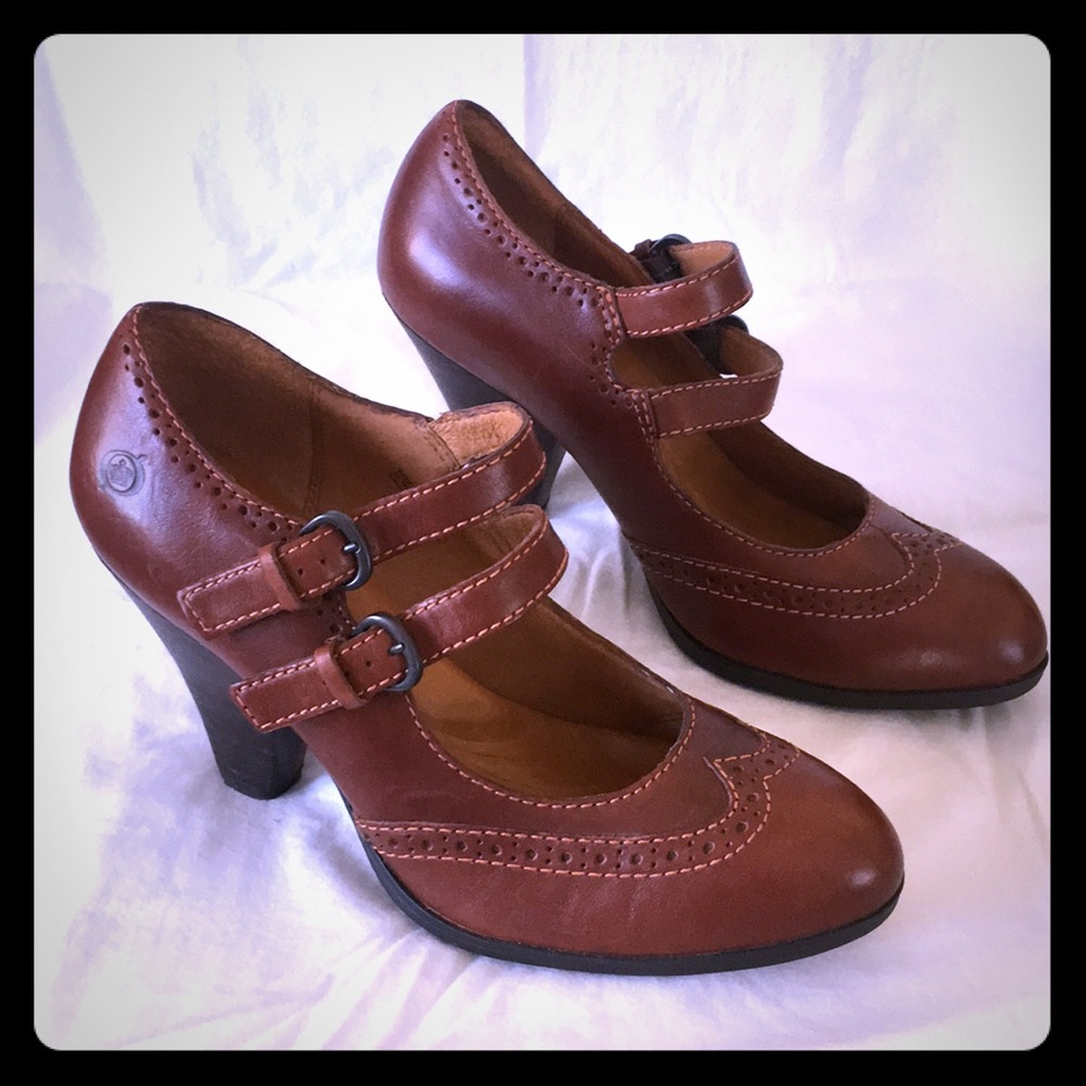 Born low heel leather booties. Worn once!